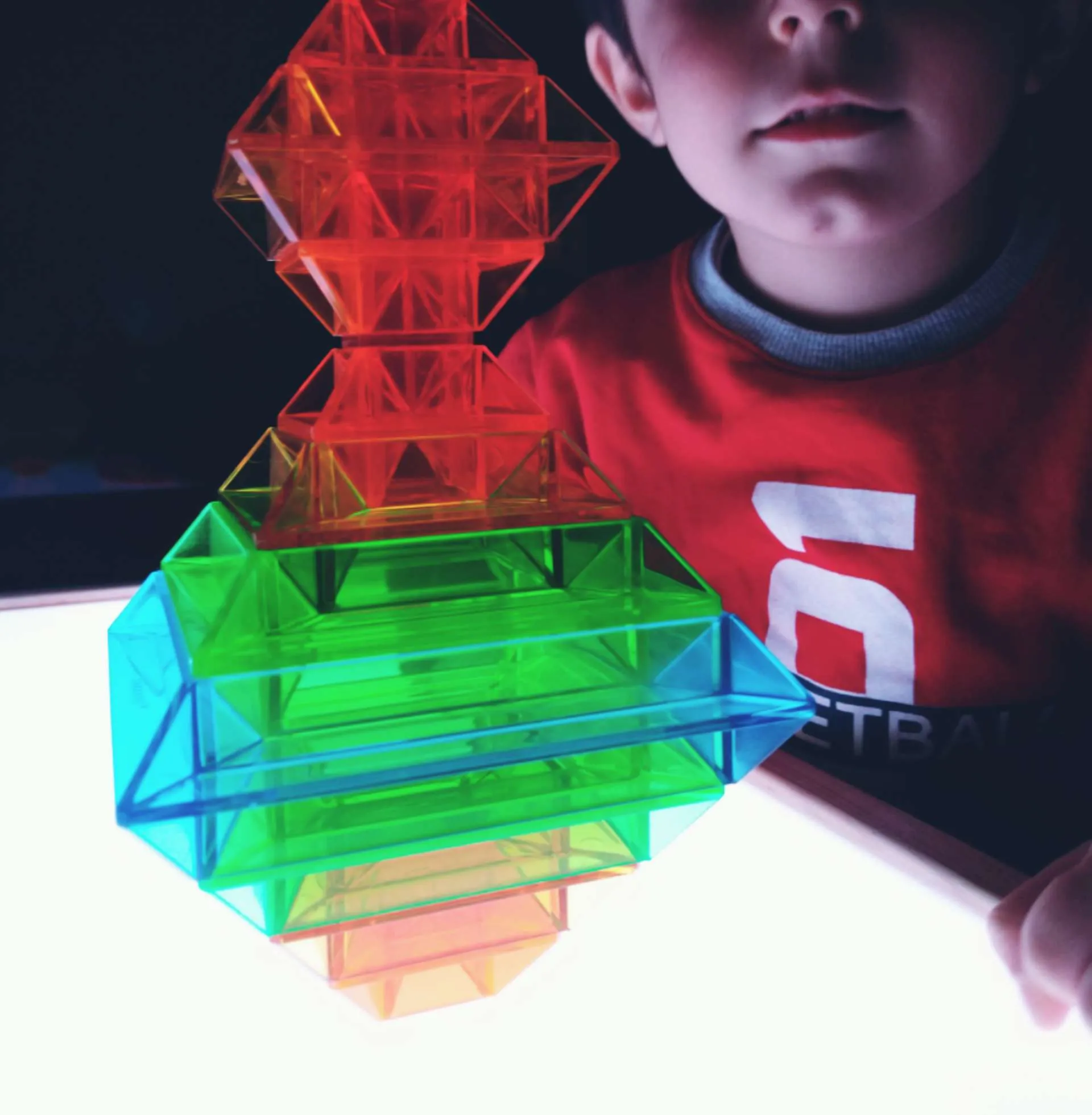 PIRAMIDE TRASLUCENTE